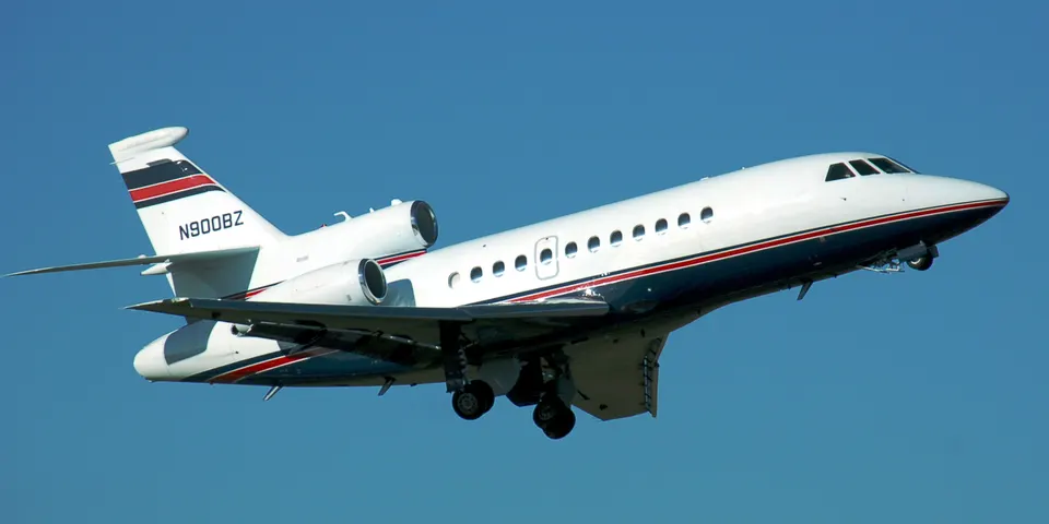 Dassault Falcon 900